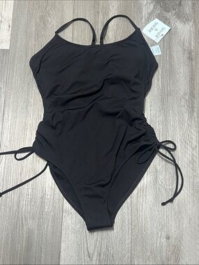 Shade & Shore Black One-Piece Swimwear with Scoop Neck/ size M NWT